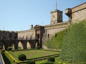 Castillo-de-montjuic.jpg