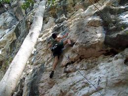 Escalada-cueva-penasco.jpg