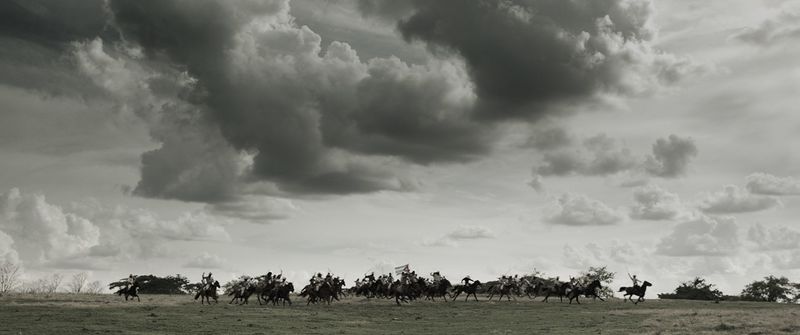 Archivo:Extras-y-caballos.jpg