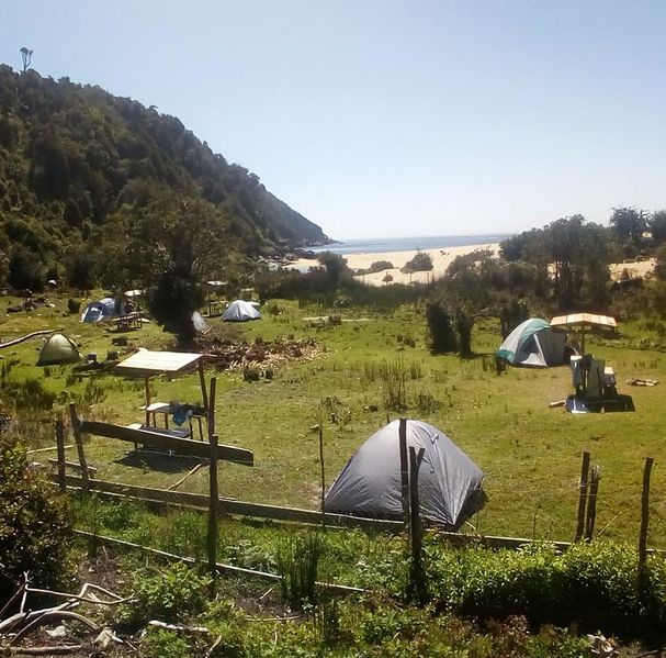 Archivo:Camping Las Cascadas.jpg
