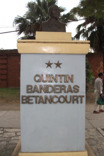Archivo:Monumento a Quintin Banderas.JPG