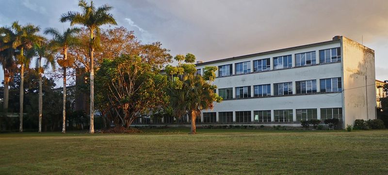 Archivo:Facultad-quimica-1000x450.jpg