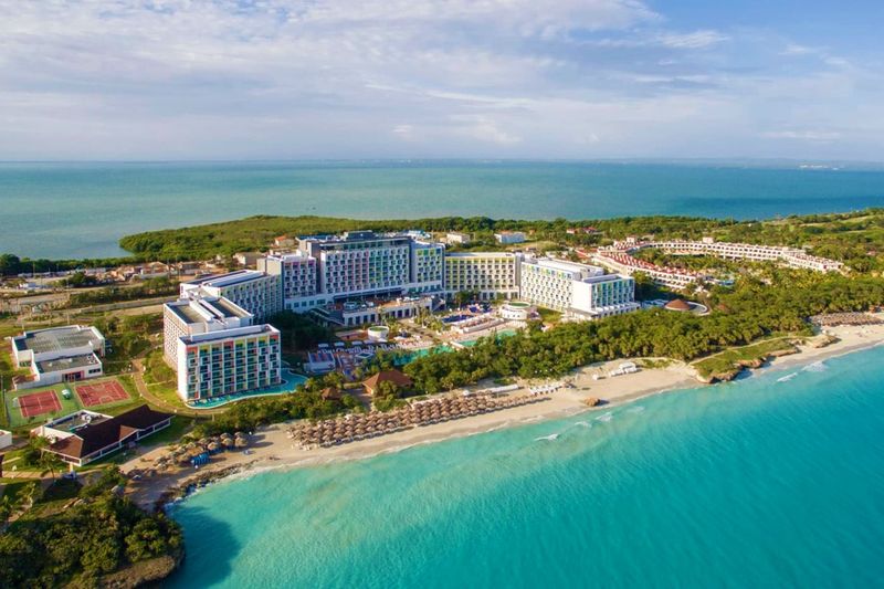 Archivo:Hotel Iberostar Bella Vista.jpg