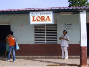 Tienda lora.jpg