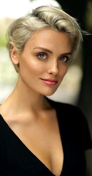 Archivo:Wallis Day.jpg