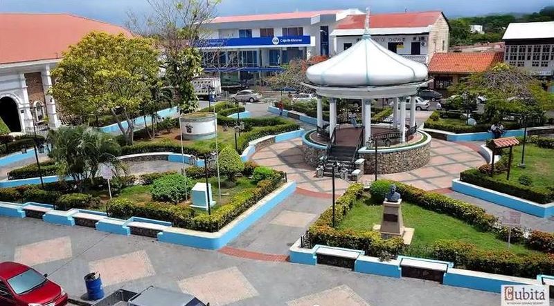 Archivo:Ciudad de ch..jpg