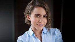 Karla Farfán.jpg