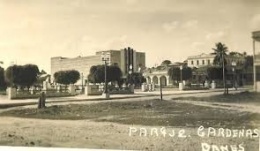 Parque Cárdenas en construcción.Banes1.jpeg