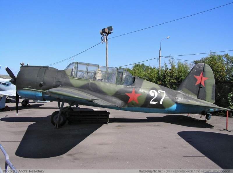 Archivo:Sujoi Su-2.jpg