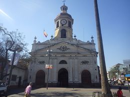 Frente de la la Iglesia y convento de la Recoleta Franciscana 01.jpg