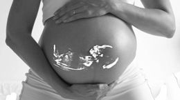 EmbarazadaBebe PixabayDominioPublico 200317.jpg