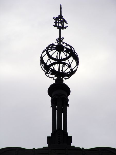 Archivo:Orbe Palacio Elguín04.jpg