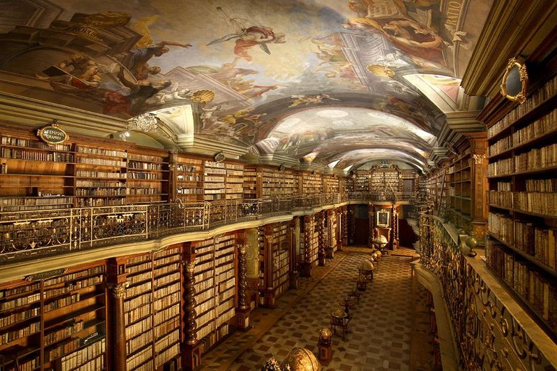 Archivo:Biblioteca barroca 19.jpg