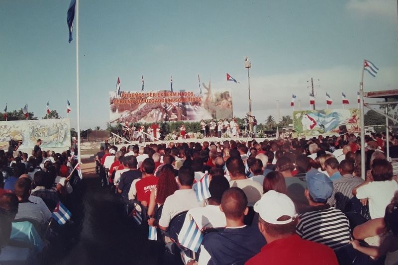 Archivo:Tribuna Abierta en Ciro Redondo.jpg