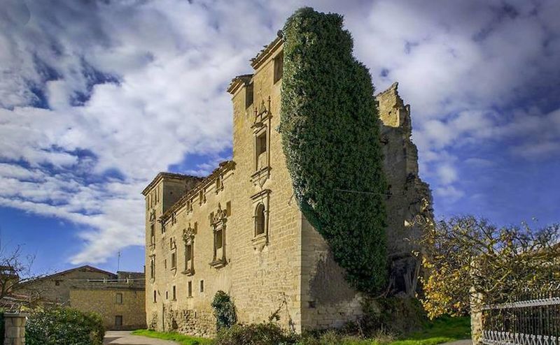Archivo:Palacio Las Torres JC2.jpg
