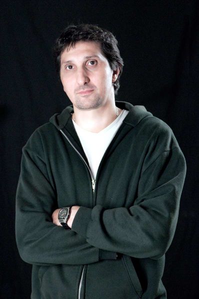 Archivo:Gustavo Hernández.jpg