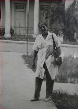 Ana Larralde Pineda.jpg