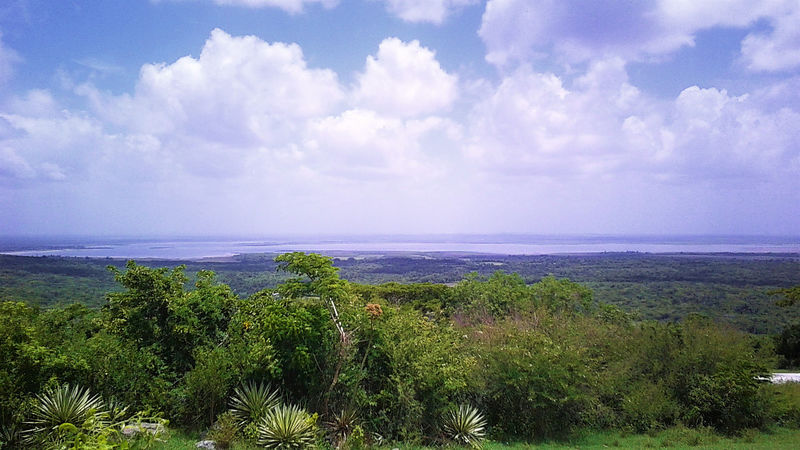 Archivo:Embalse Alacranes.jpg