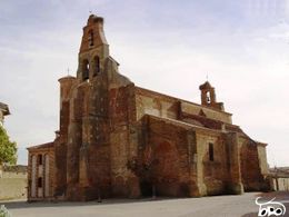 Iglesia de santa maría de Villafáfila.jpg