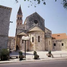 MonumentalTrogir.jpg