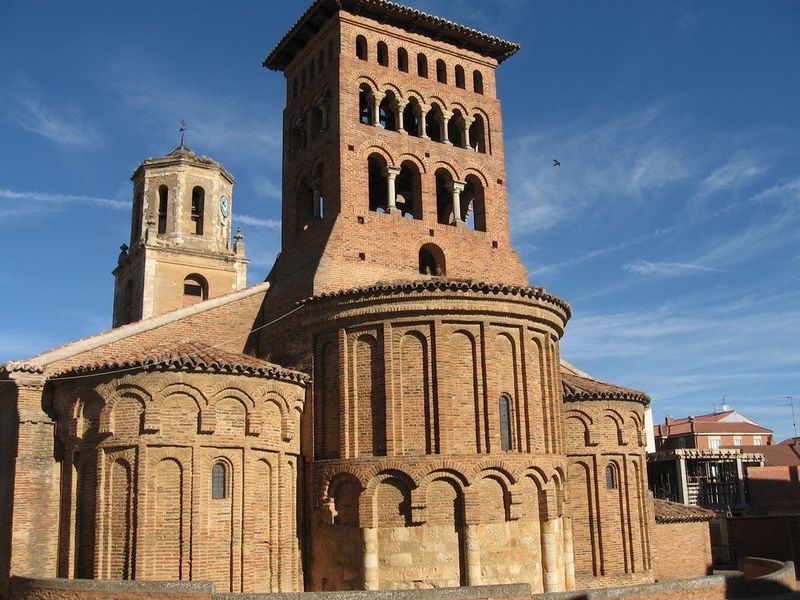 Archivo:Monasterio-sahagub.jpg