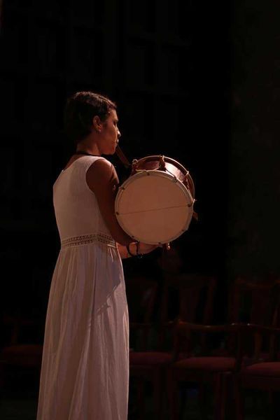 Archivo:ClaudiaAlmanza.jpg