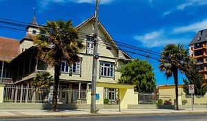 Casa Furniel, Chile.jpg