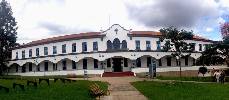Archivo:Universidad Catolica de Minas Gerais.jpg