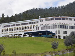 Universidad Internacional del Ecuador.jpg