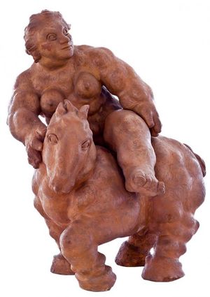 Mujer a Caballo escultura.jpg