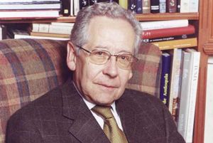 Fernando Hinestrosa.jpg