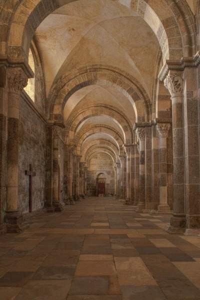 Archivo:BasilicaMagd.jpg