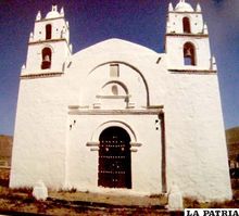 Iglesiasurcarangas.jpg