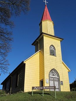 Puerto Varas Iglesia luterana.jpg