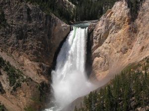 Yellowstonelower3.jpg