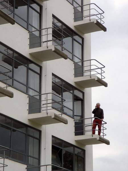 Archivo:Edificio Bauhaus.5.jpg