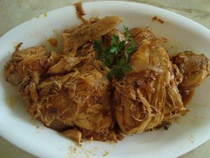 Gallina en cazuela al vino.jpg