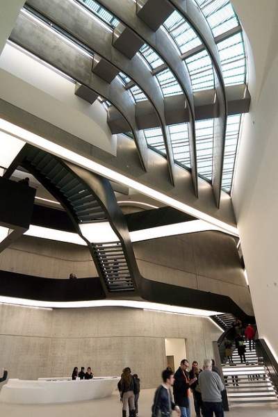 Archivo:Zaha Hadid.MAXXI.5.jpg