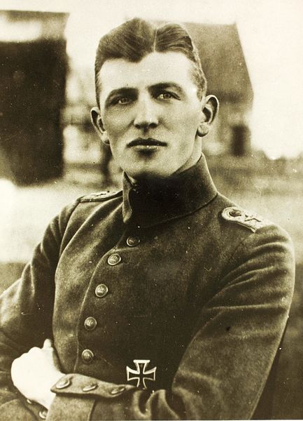 Archivo:Heinrich Kroll.jpg