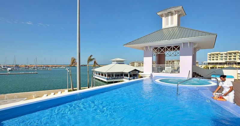 Archivo:Hotel-melia-marina-varadero2.jpg
