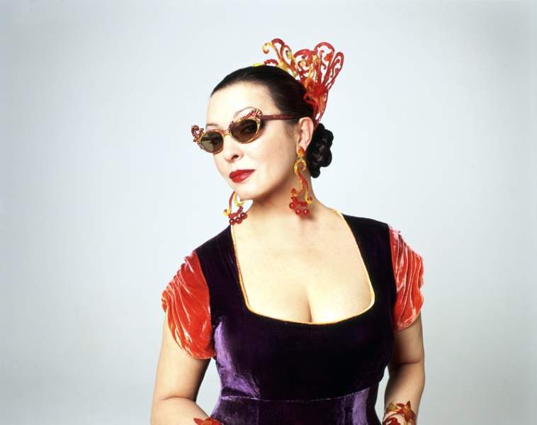 Archivo:Maria isabel quiñones.jpg