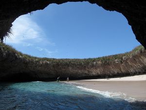 Islas-marietas-mexico.jpg