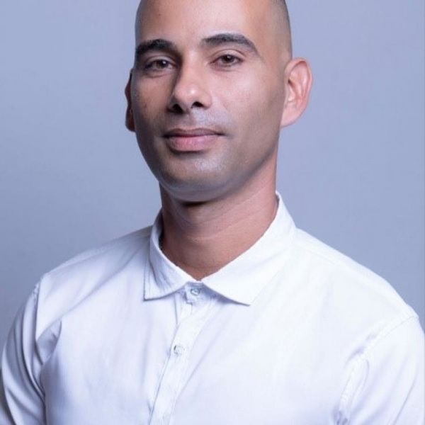 Archivo:Alain Rodríguez Hernández.jpg