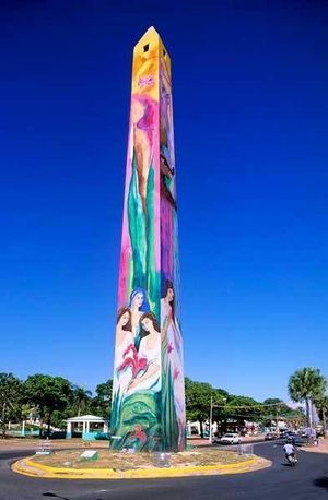 Obelisco-macho-u-obelisco-de santo domingo.jpg