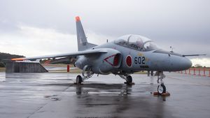 Kawasaki T-4.jpg