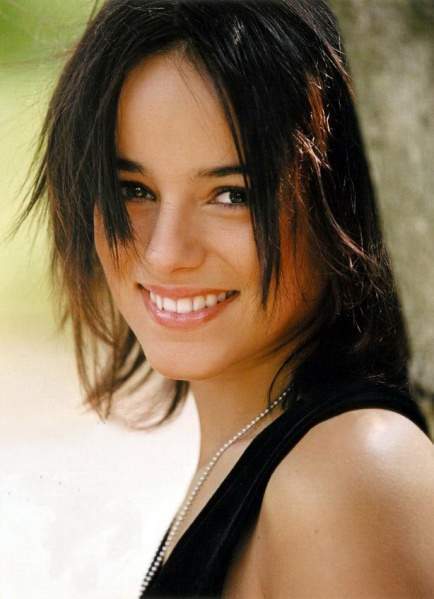 Archivo:Alizée 00.jpg