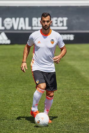 Martín Montoya.jpg