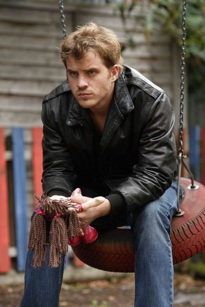 Archivo:Robert Kazinsky 01.jpg