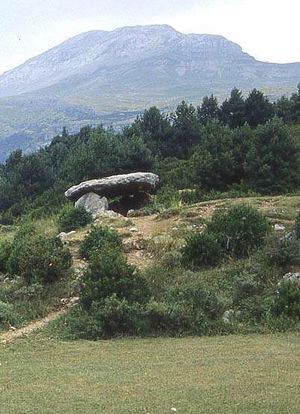 Dolmen Tella (Huesca).jpg