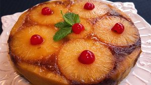 Pastel-de-Piña y Cereza.jpg